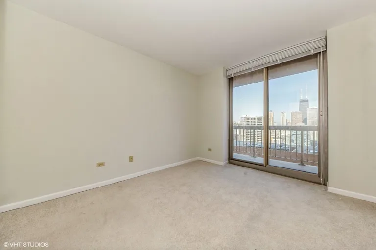 New York City Real Estate | View 222 N Columbus, 3904 | room 7 | View 8