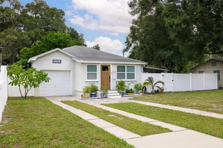 Sarasota/St. Petersburg Real Estate | View 1419 30th Avenue N | 2 Beds, 1 Bath | View 1