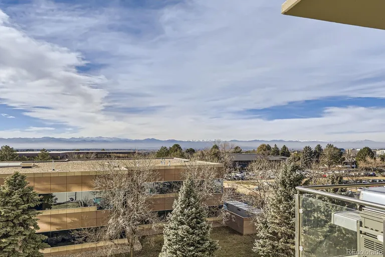 Denver Real Estate | View 5455 Landmark Place Unit# 413 | room 22 | View 23
