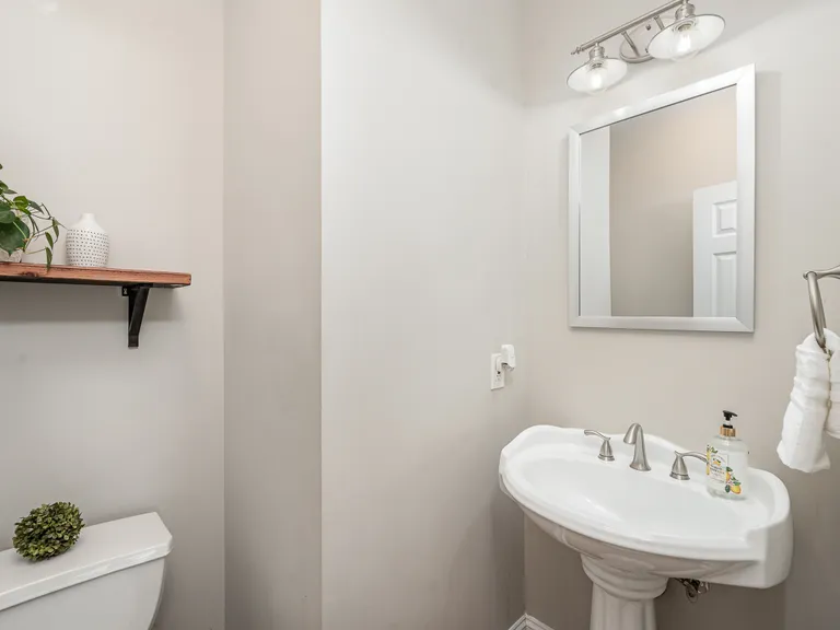 New York City Real Estate | View 1548 The Crossing | Powder Room | View 11