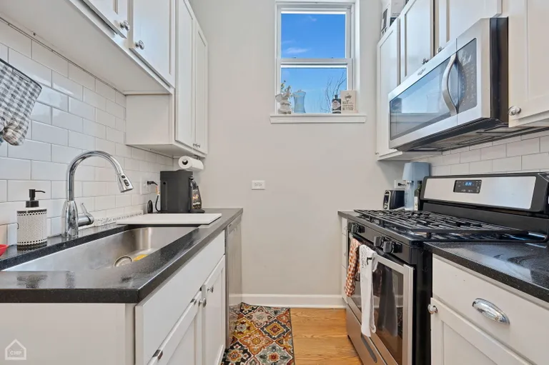 New York City Real Estate | View 1930 N Damen, 3F | room 3 | View 4