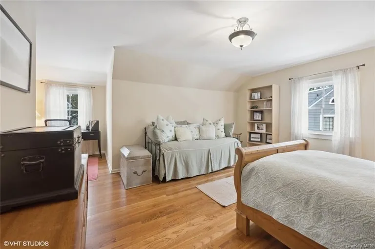 New York City Real Estate | View 24 Evergreen Way | room 25 | View 26