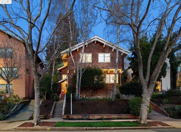 Northern California Real Estate | View 24 Bonita Avenue | 4 Beds, 2 Baths | View 1