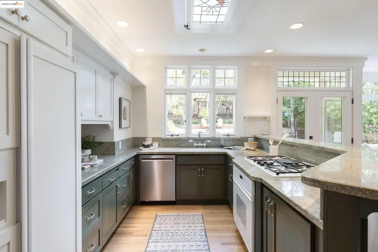 Northern California Real Estate | View 24 Bonita Avenue | room 16 | View 17