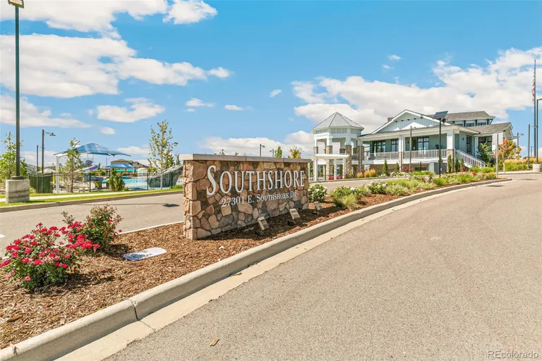 Denver Real Estate | View 7032 South Waterloo Way | room 44 | View 45