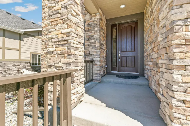 Denver Real Estate | View 7032 South Waterloo Way | room 2 | View 3