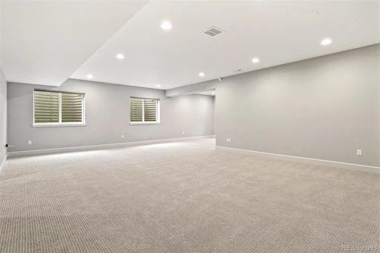 Denver Real Estate | View 7032 South Waterloo Way | room 35 | View 36