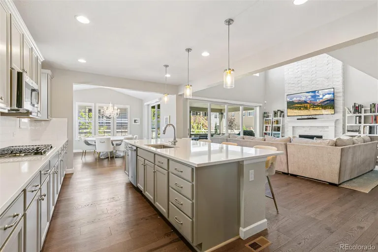 Denver Real Estate | View 7032 South Waterloo Way | room 14 | View 15