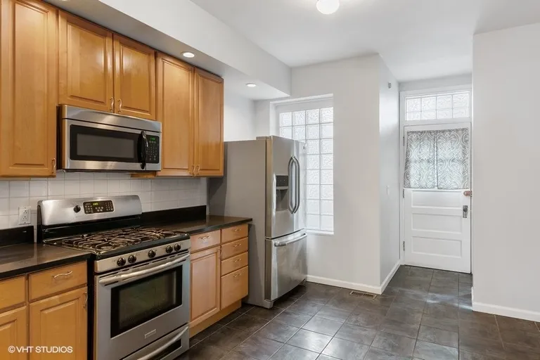 New York City Real Estate | View 2943 W Logan | room 10 | View 11