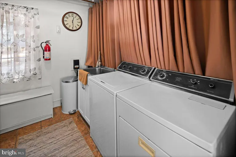 Central NJ/Bucks County, PA Real Estate | View 330 Rock Road E | room 24 | View 25