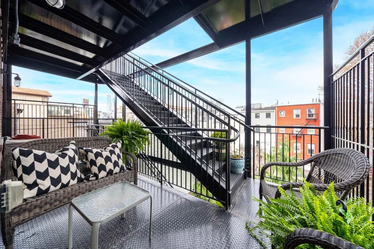New York City Real Estate | View 274 6th St Unit# 302 | room 16 | View 17