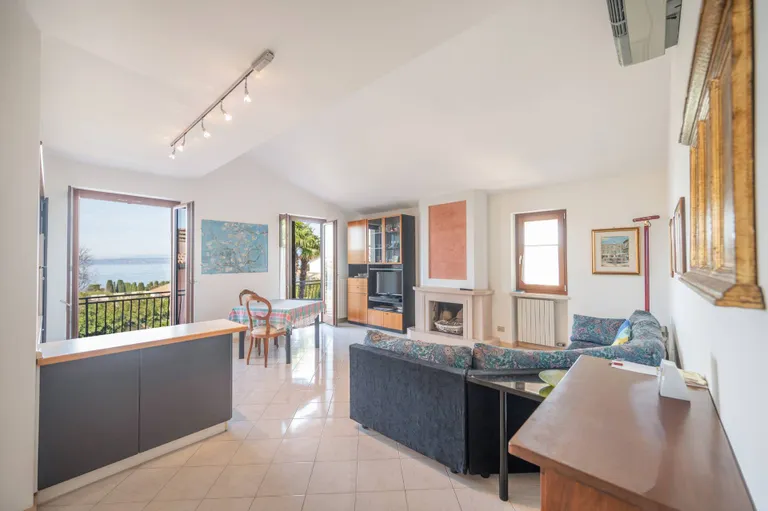 New York City Real Estate | View Villa Serenità - VI001309 | room 8 | View 9