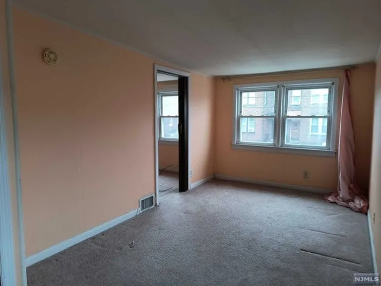 New York City Real Estate | View 392 Jersey Avenue | room 21 | View 22