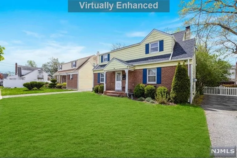 New York City Real Estate | View 16 Birchwood Drive | 5 Beds, 3 Baths | View 1