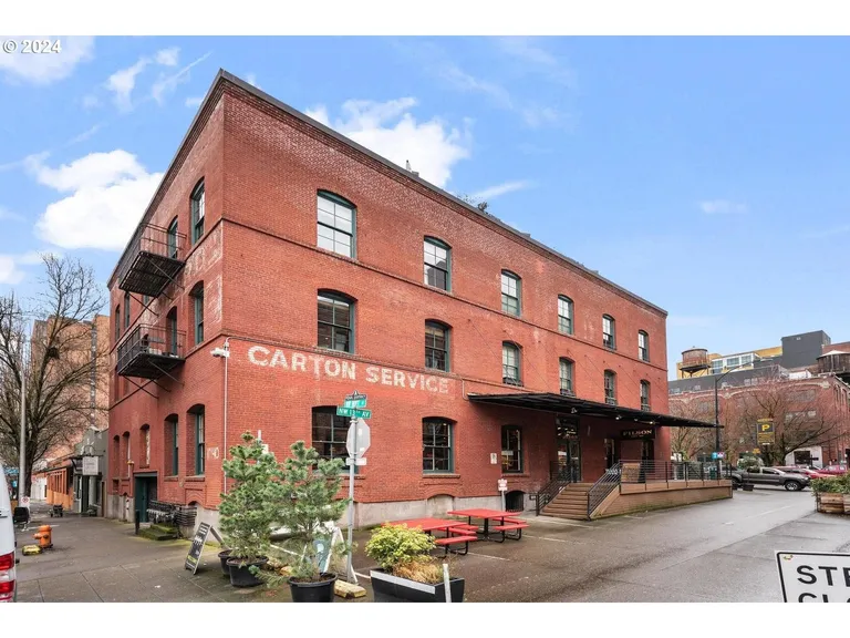 New York City Real Estate | View 1240 NW Hoyt St | room 20 | View 21
