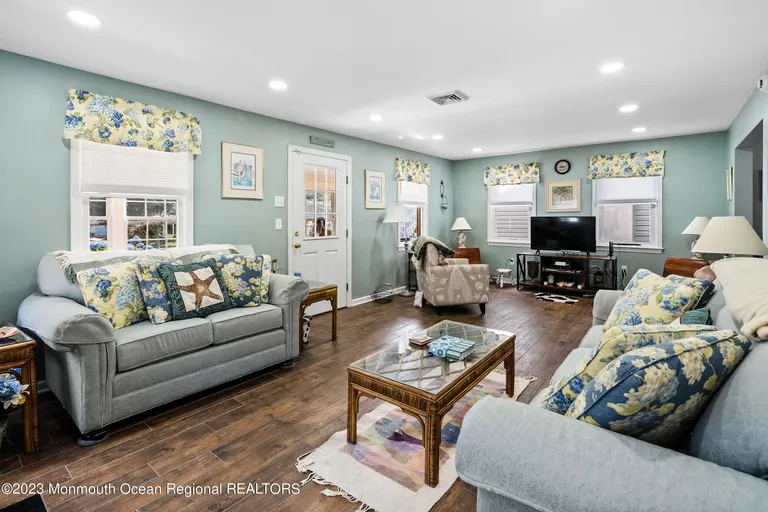 Rockland/Orange/NJ Real Estate | View 57 Ocean Avenue | room 7 | View 8