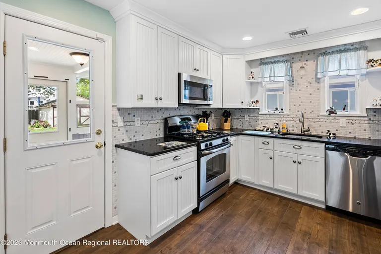 Rockland/Orange/NJ Real Estate | View 57 Ocean Avenue | room 12 | View 13