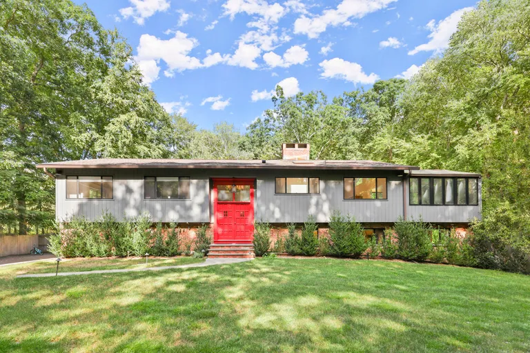 New York City Real Estate | View 297 Cognewaugh Road | 4 Beds, 3 Baths | View 1