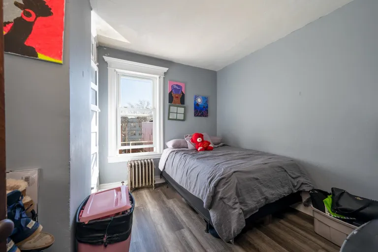 New York City Real Estate | View 82 Arlington Ave | room 7 | View 8