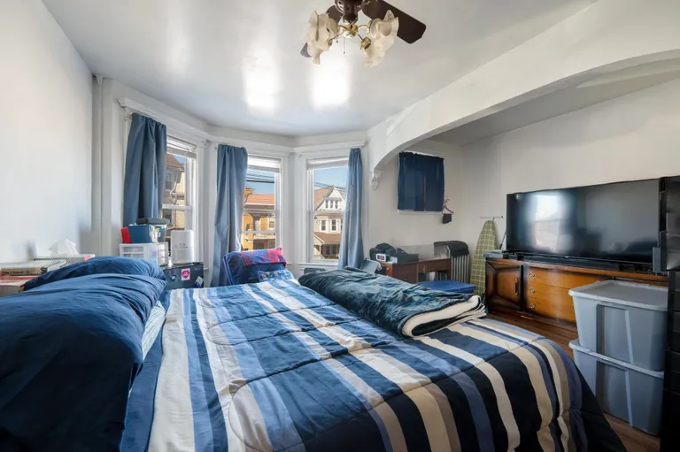 New York City Real Estate | View 82 Arlington Ave | room 5 | View 6