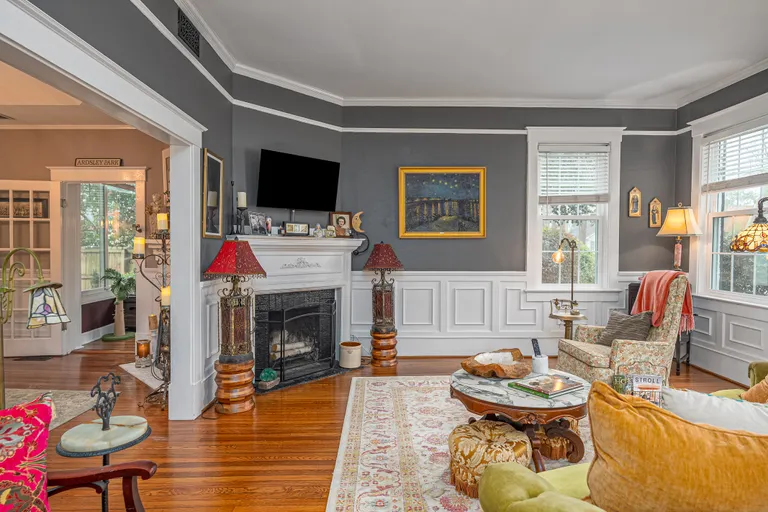 Savannah Real Estate | View 202 East 49th Street | room 6 | View 7