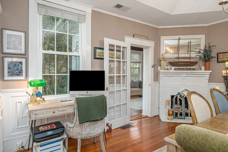 Savannah Real Estate | View 202 East 49th Street | room 9 | View 10