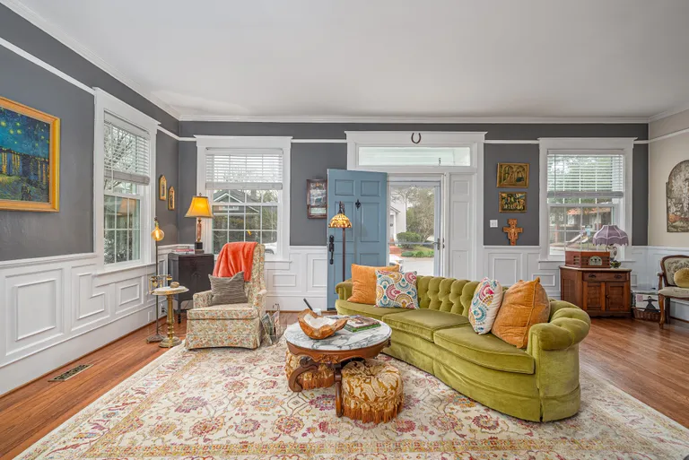 Savannah Real Estate | View 202 East 49th Street | room 2 | View 3