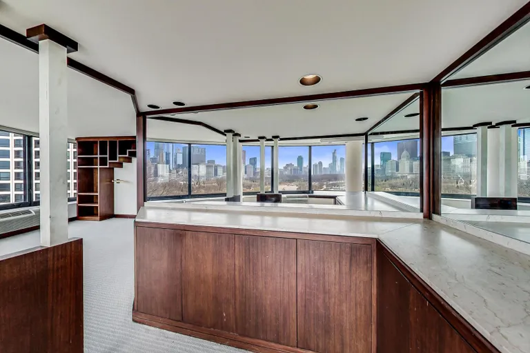 New York City Real Estate | View 155 N Harbor, 512-13 | room 16 | View 17