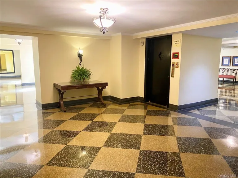 New York City Real Estate | View 280 Bronxville Road Unit# 5C | room 12 | View 13
