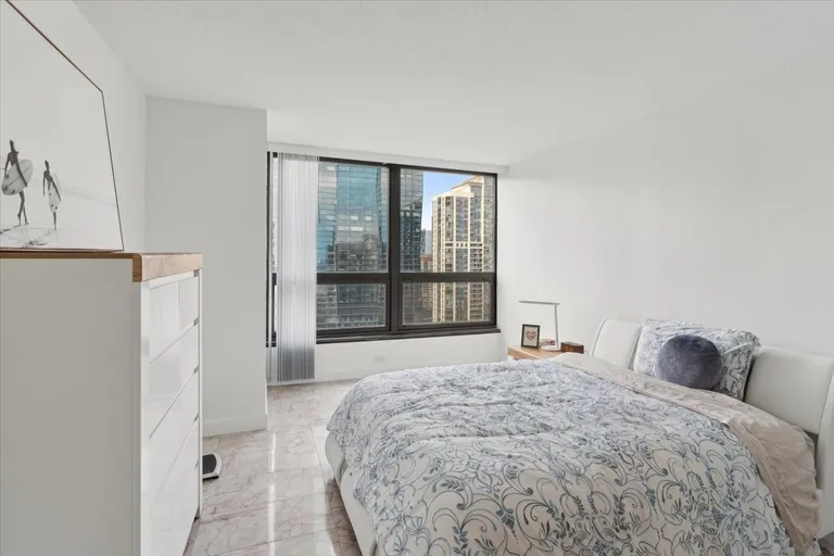 New York City Real Estate | View 360 E Randolph, 3105 | room 15 | View 16