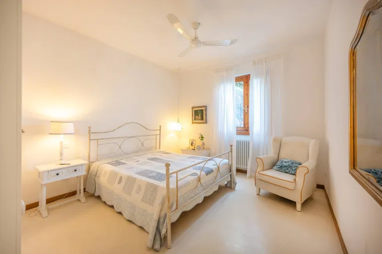 New York City Real Estate | View Villa Magico Riflesso - VI001312 | room 14 | View 15