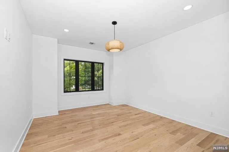 New York City Real Estate | View 826 Godwin Road | room 25 | View 26