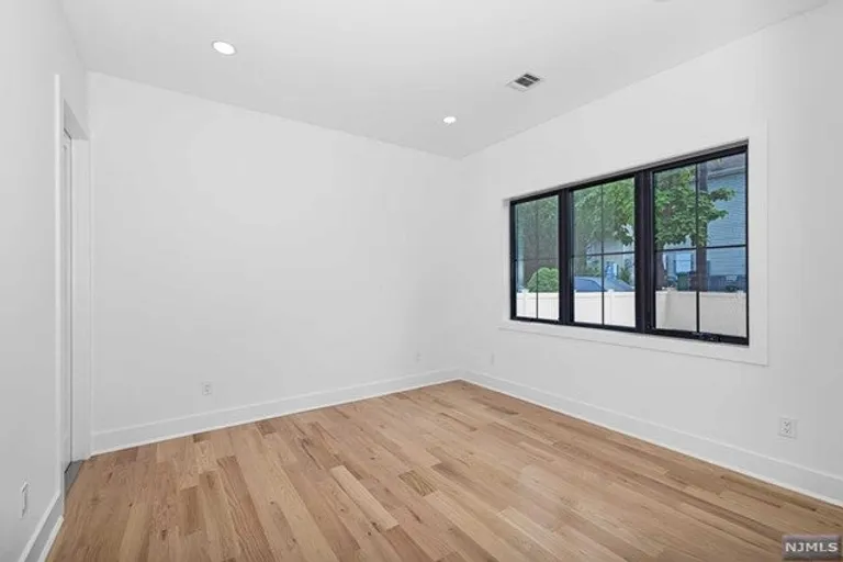 New York City Real Estate | View 826 Godwin Road | room 34 | View 35