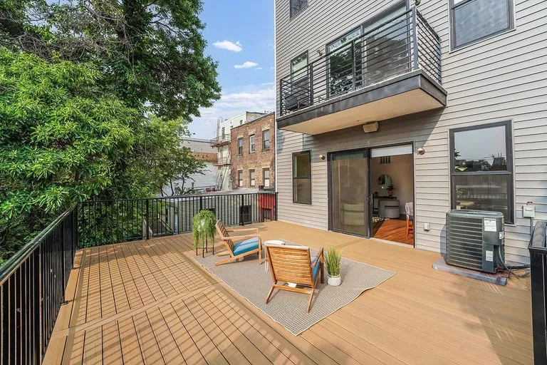 New York City Real Estate | View 339 Palisade Ave Unit# 2A | room 9 | View 10