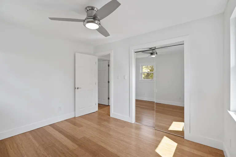 New York City Real Estate | View 22405 Lakeview Lane | room 9 | View 10