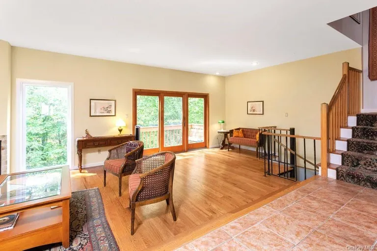 New York City Real Estate | View 13 Spring Pond Drive | room 7 | View 8