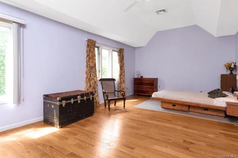 New York City Real Estate | View 13 Spring Pond Drive | room 17 | View 18