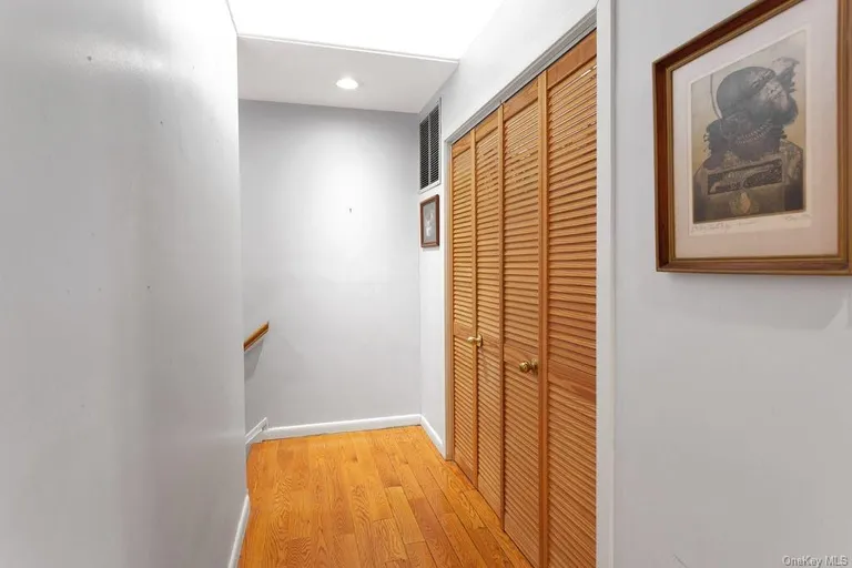 New York City Real Estate | View 13 Spring Pond Drive | room 23 | View 24