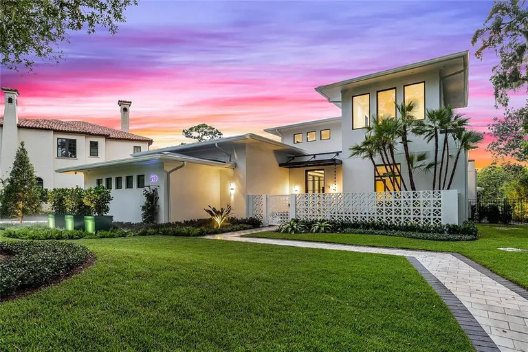 Central Florida Real Estate | View 210 Chelton Circle | 5 Beds, 5 Baths | View 1