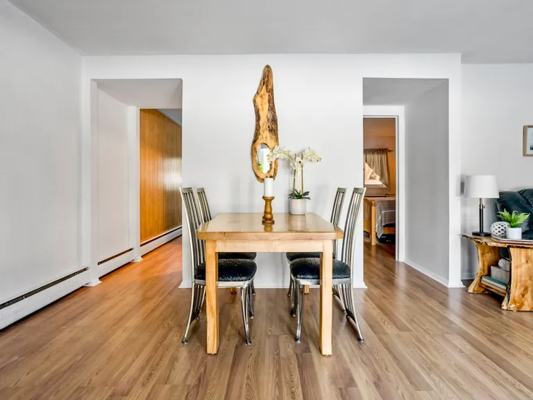 New York City Real Estate | View 48 Brittany Drive, B | room 5 | View 6