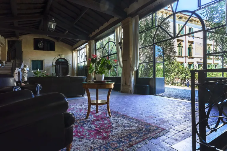 New York City Real Estate | View Villa del Quar needs a dreamer investor - VI001290 | room 5 | View 6