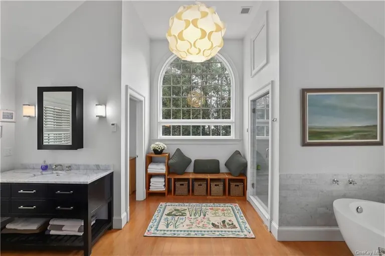 New York City Real Estate | View 184 Indian Hill Road | room 25 | View 26