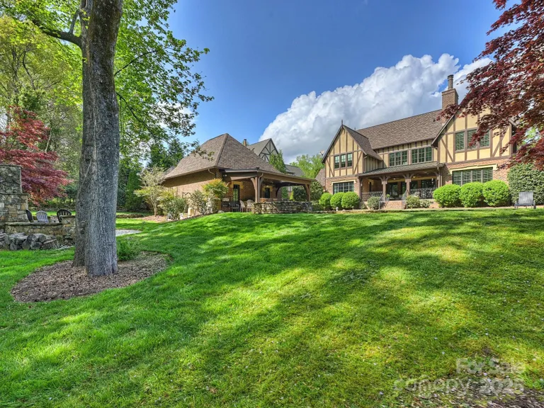 Charlotte Real Estate | View 4400 Sharon View Road | room 39 | View 40