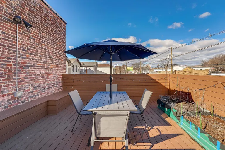New York City Real Estate | View 20 Jewett Ave Unit# 2 | room 16 | View 17