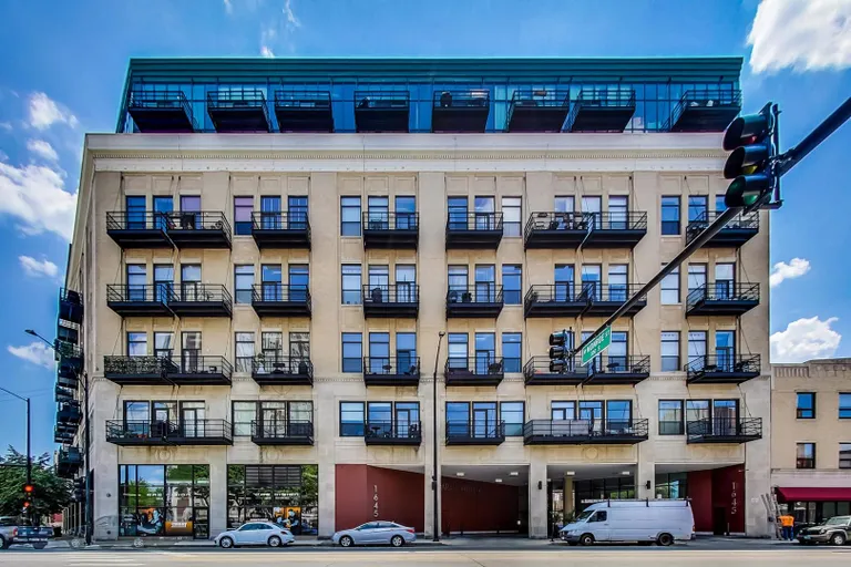 New York City Real Estate | View 1645 W Ogden, 429 | 2 Beds, 2 Baths | View 1