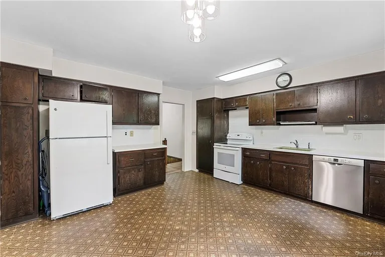 New York City Real Estate | View 109 Horseshoe Hill Road | room 6 | View 7