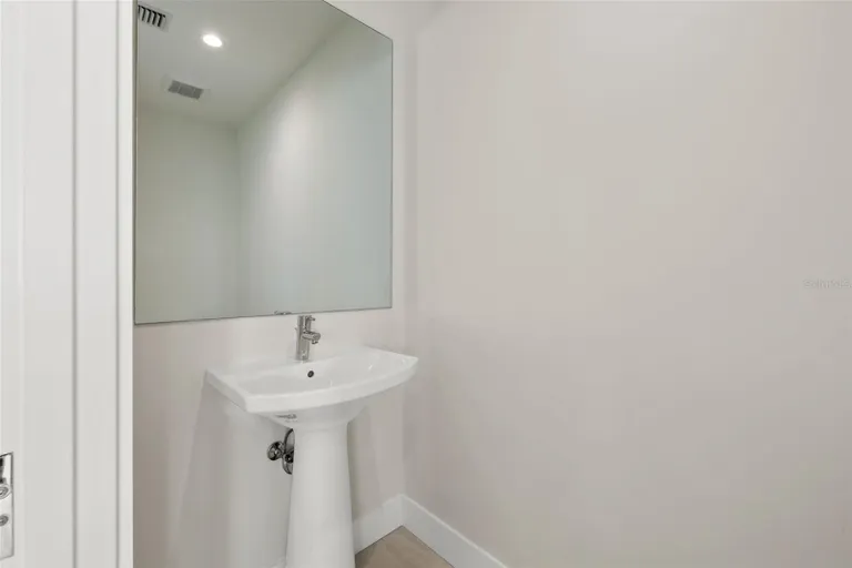 New York City Real Estate | View 301 1st Street S #805 | room 28 | View 29