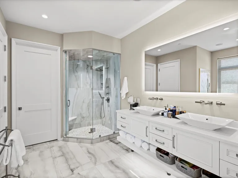 New York City Real Estate | View 1333 Queens Road #C5 | Primary Bathroom | View 31