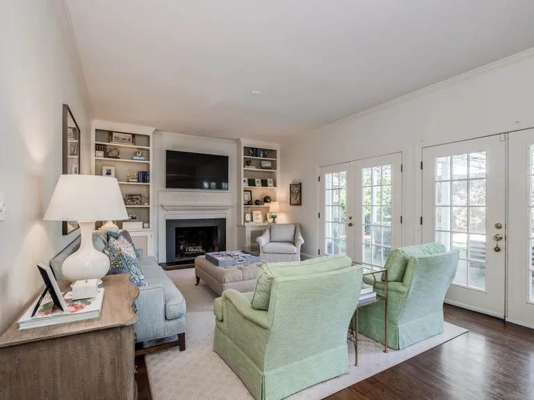 New York City Real Estate | View 2229 Beverly Drive | 2229 Beverly Dr Charlotte NC-print-017-016-Great Room-2272x1704-300dpi | View 17