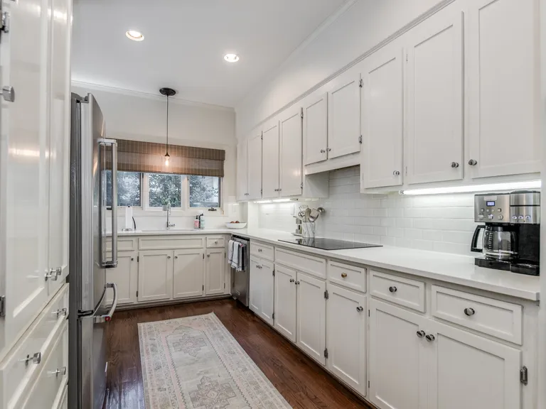 New York City Real Estate | View 2229 Beverly Drive | 2229 Beverly Dr Charlotte NC-print-009-019-Kitchen-2272x1704-300dpi | View 9